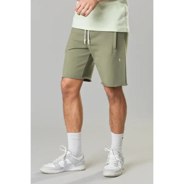 SHJames_dustyolive_1_1800x1800 Kultivate Short SH James Groen