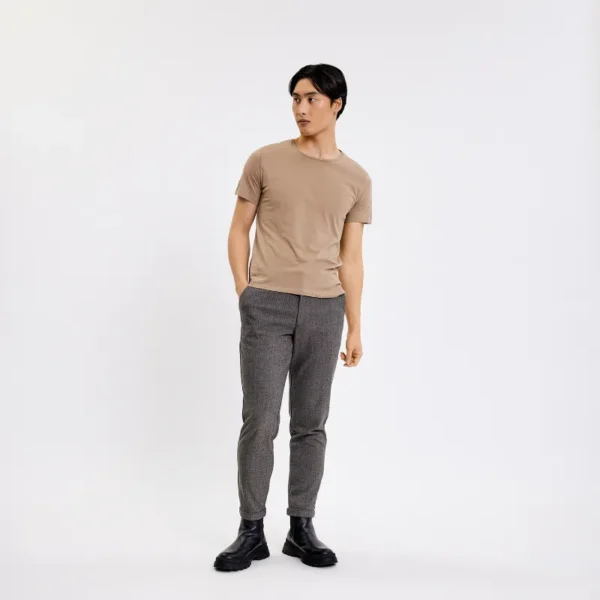 AlbertPL_872-Cool_Taupe_Melange-40159-31147_MODEL PLAIN Broek Josh 40158 872 Taupe