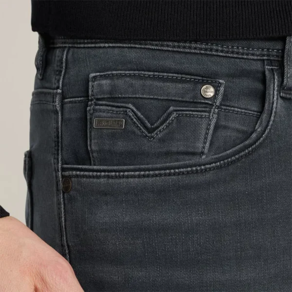 VTR912-ODB_model_4 Vanguard V12 Jeans VTR912-ODB