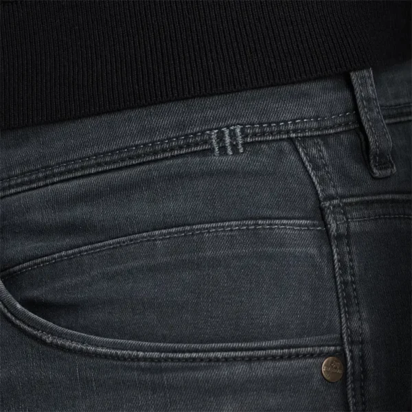 VTR912-ODB_model_6 Vanguard V12 Jeans VTR912-ODB