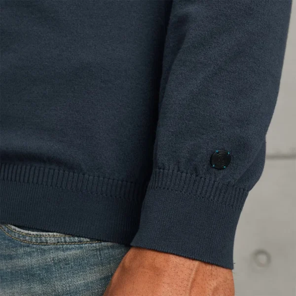 CKW2408304-5442_model_5 Cast Iron Trui CKW2408304 Donkerblauw