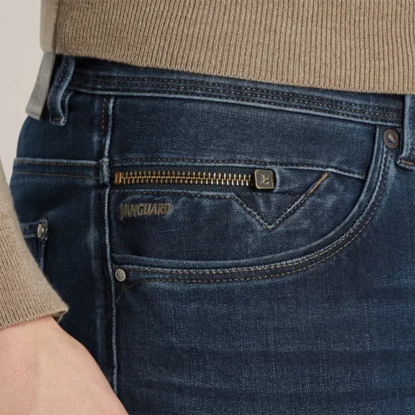 VTR850-WMB_model_4 Vanguard V850 Jeans VTR850-WMB