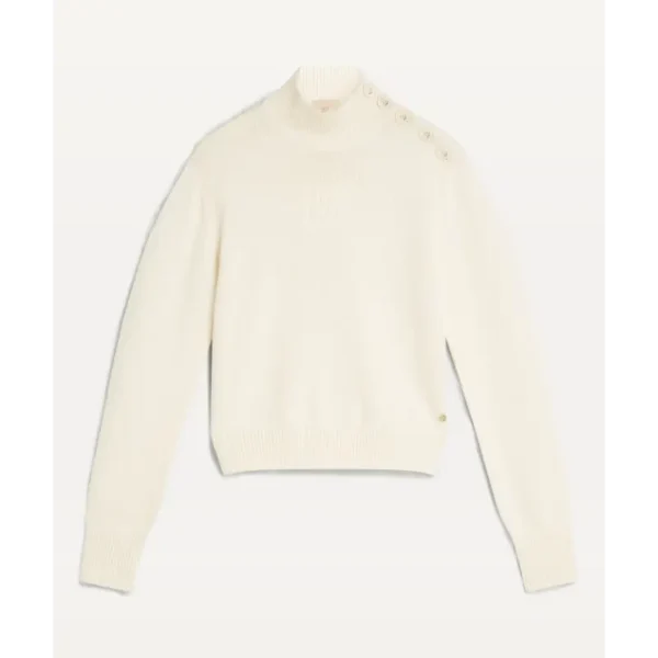 gaby_cocoon-white_jv-2409-0203-474_winter-24-drop-1_still_201 jv-2409-0203