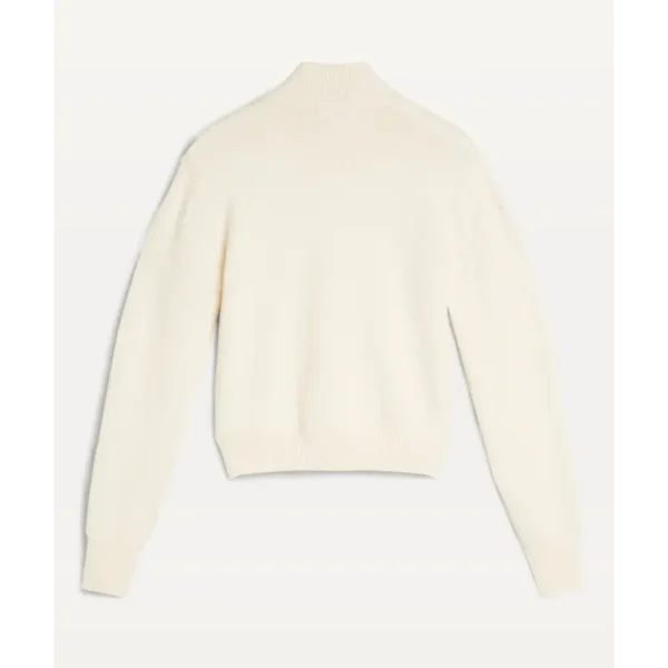 gaby_cocoon-white_jv-2409-0203-474_winter-24-drop-1_still_202 jv-2409-0203