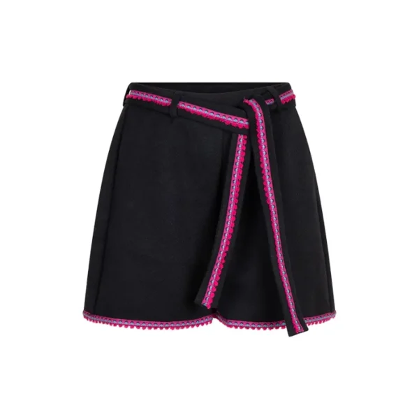 Lofty-Manner_Winter-1-2024_600_PJ32 Lofty Manner Short Gina PJ32 Zwart