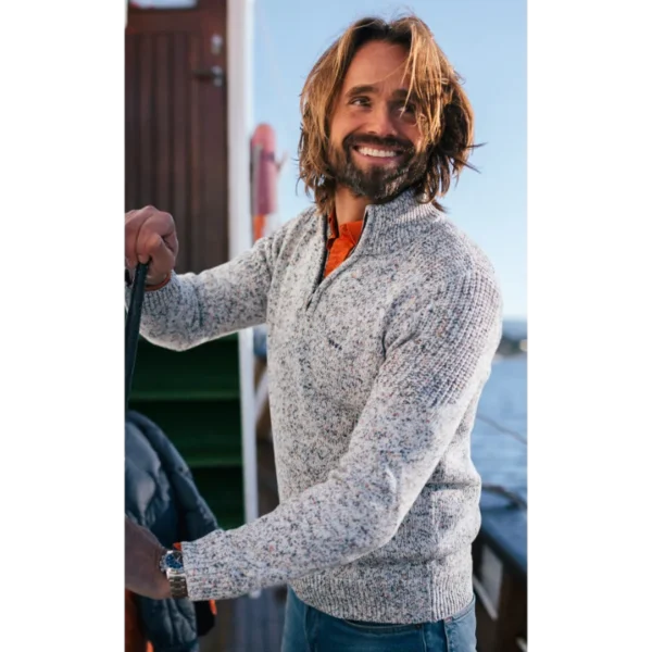 NZA243.-31 NZA Trui 24GN471 Off-White