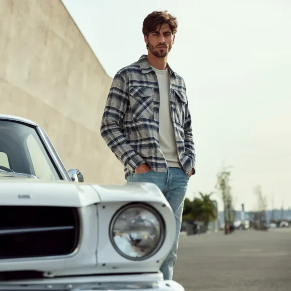 CKW2411352-7014_model_7 Cast Iron Sweater CKW2411352 Grijs