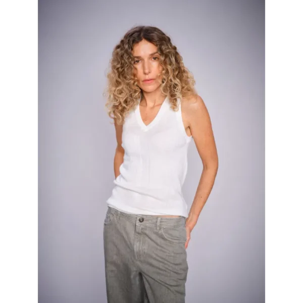 MOS-MOSH_spring_summer_2025_original_168700 180 MMRelena Tani Rib Vneck Tank Top Ecru - 170530 829 MDara Dyed Jeans Shadow_1 Mos Mosh Broek MMdara 170530 Groen