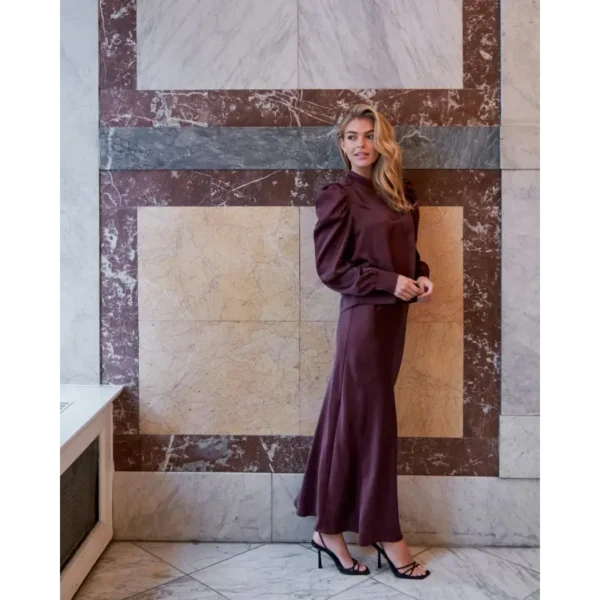 1_5_159588_174_6 Neo Noir Rok Vicky 159588 Rood