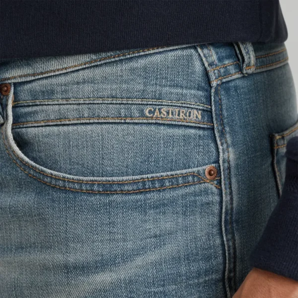 CTR2502707-DSF_model_7 Cast Iron Jeans Shiftback ctr2502707 Donkerblauw