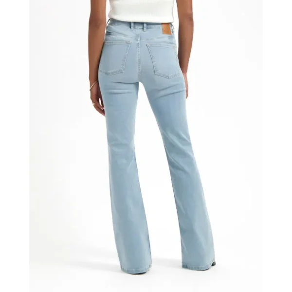 Kuyichi_SpringSummer-2025_468_25105217_4 Kuyichi Jeans Lisette Flare 25105217 Overdye Blauw