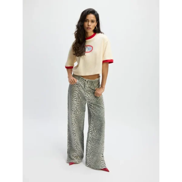 R2502813629_005_021 Refined Department T-shirt Marlowe r2502813629 Off-White