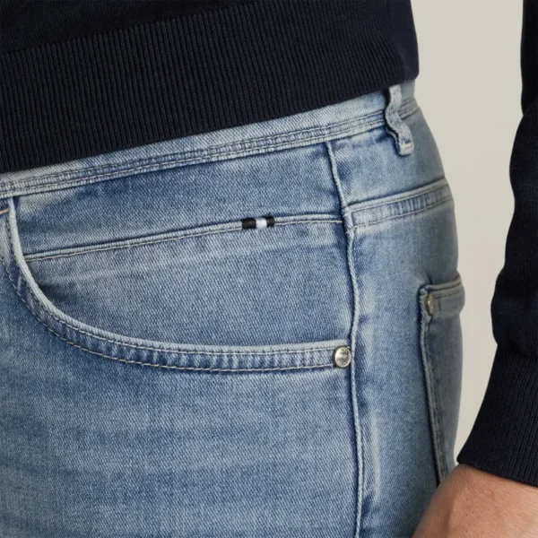 VTR912-NBL_model_6 Vanguard Jeans vtr912-nbl Blauw