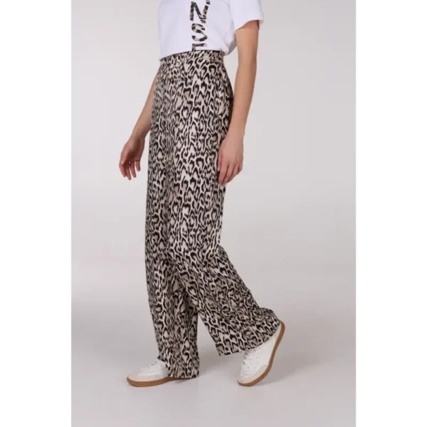 JANSEN-Amste_Zomer-25_130_ROMANA-SS25_7 Jansen Amsterdam Broek Romana ss25 Beige