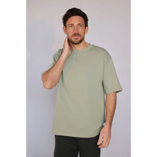 Kultivate_Spring-2025_741_2301050201 Kultivate Luxury Short 2501024401 741 Iceberg Green