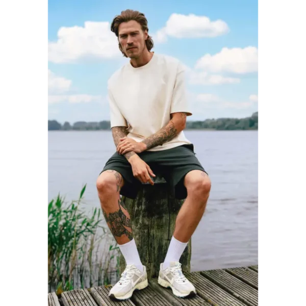 Kultivate_Summer-2025_195_2301050201_2 Kultivate Luxury Short 2501024401 195 Off-White