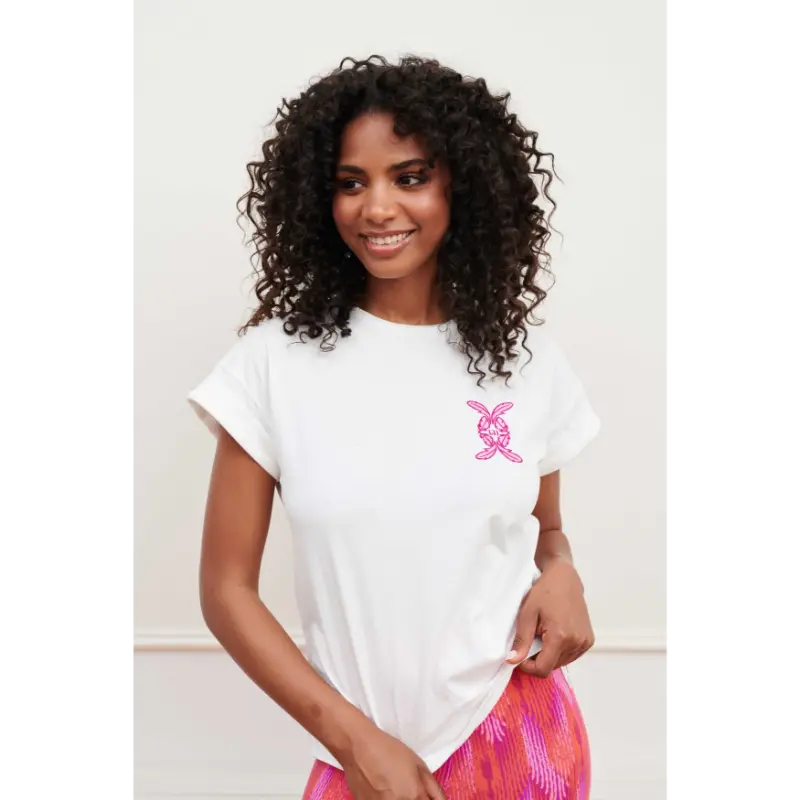 Lofty Manner Luca T-shirt in off-white op model, vooraanzicht