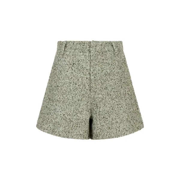 Lofty-Manner_Autumn-Opening-2025_453_QG36 Lofty Manner Short Desiree qg36 Groen