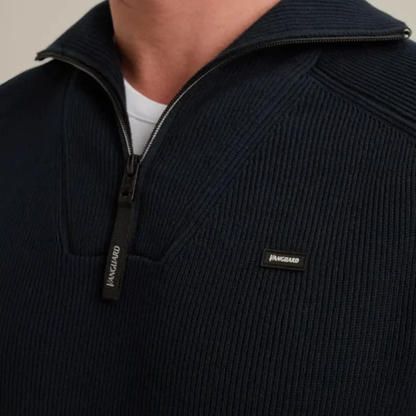 VKW2508307-5073_model_4 Vanguard Trui VKW2508307 5073 Sky Captain