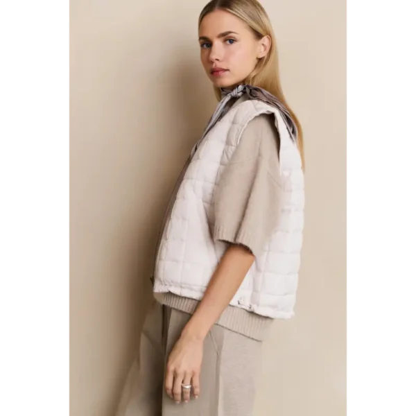 L_25W_01-301214-508_99006_01-000485-508_99019_02-021005-508_99013-027-61716 Yaya Bodywarmer 02-021005-508 99013 Beige