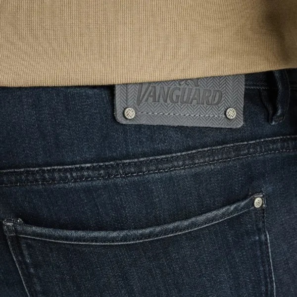 VTR850-SIT_model_8 Vanguard Jeans VTR850-SIT Steel Indigo Blauw