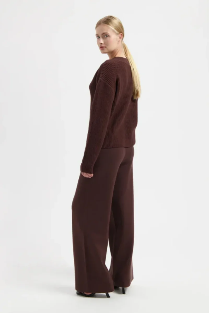 Eva bruin 3 Avec Elan Trui 240568 Anna 50001 Bruin