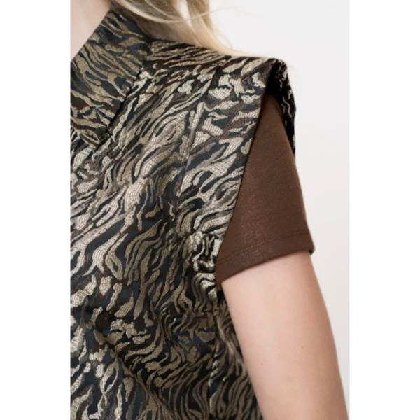 Geisha-Fashi_winter-2025_999_55715-20_5 Geisha Gilet 55715-20 Bruin