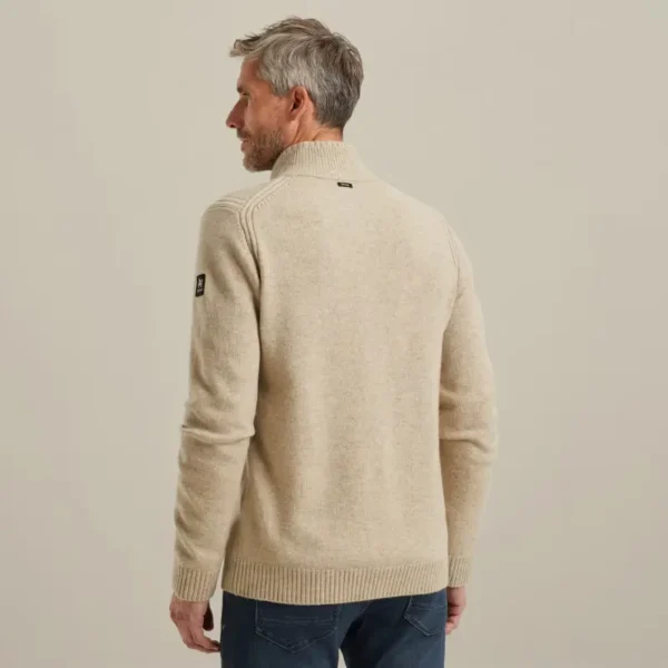 VKC2509372-7144_model_3 Vanguard Vest VKC2509372 7144 White Pepper