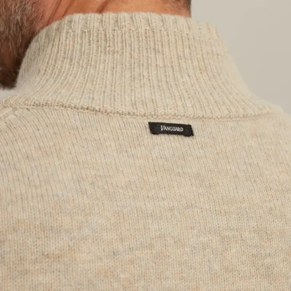 VKC2509372-7144_model_7 Vanguard Vest VKC2509372 7144 White Pepper