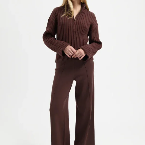 monique espresso 1 Avec Elan Coltrui 240569 Monique 50001 Bruin