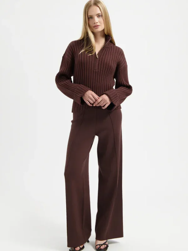 monique espresso 1 Avec Elan Coltrui 240569 Monique 50001 Bruin