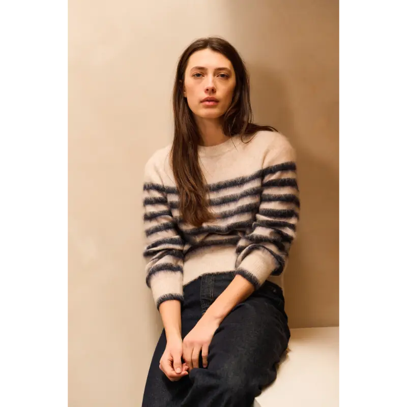 L_25W_01-311115-510_99024_01-000539-510_940511-034-69531 Yaya Sweater 01-000539-510 940511 Blauw