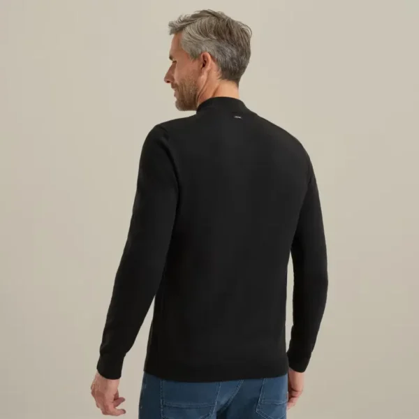 VKW2510340-9141_model_3 Vanguard Trui Mockneck VKW2510340 9141 Black Beauty
