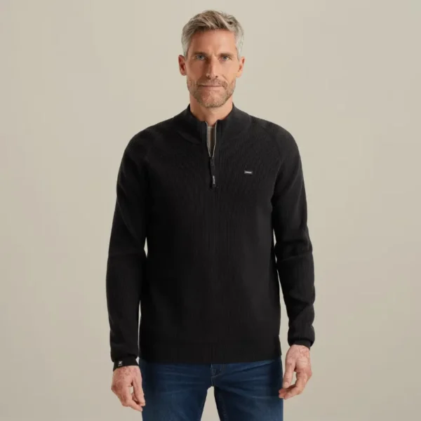 VKW2510332-9141_model_2 Vanguard Trui VKW2510332 9141 Zwart