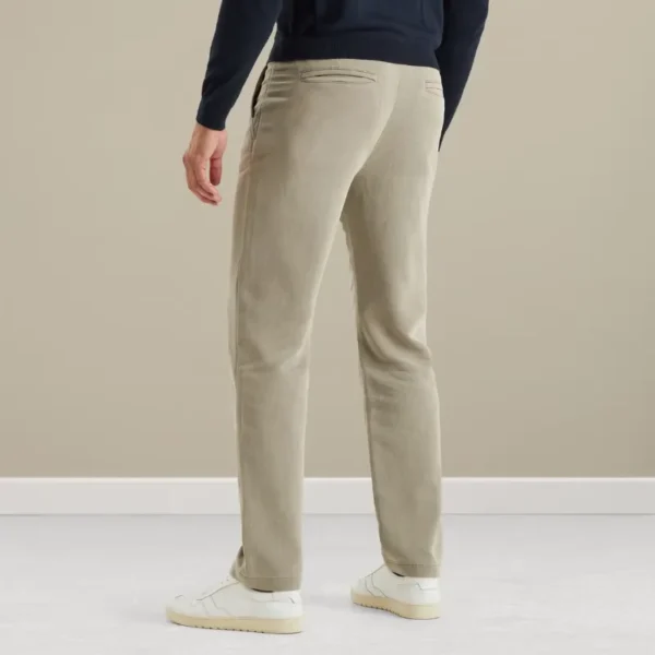 VTR2511647-8225_model_3 Vanguard Broek VTR2511647 8225 Beige