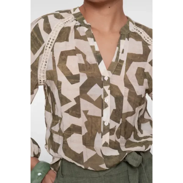 Geisha-Fashi_summer-2026_718_63241-20_5 Geisha Top 63241-20 718 Ecru/Olive