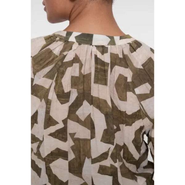 Geisha-Fashi_summer-2026_718_63241-20_7 Geisha Top 63241-20 718 Ecru/Olive