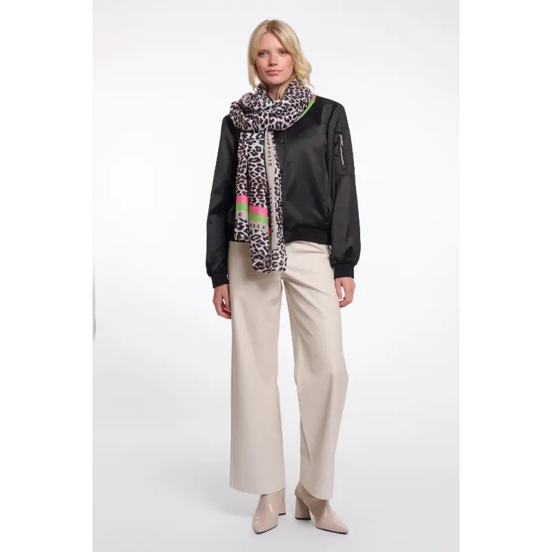Rino&Pelle_SS26_8980_Klaartje.7002621_2 Rino & Pelle Sjaal Klaartje 7002621 8980 Leopard
