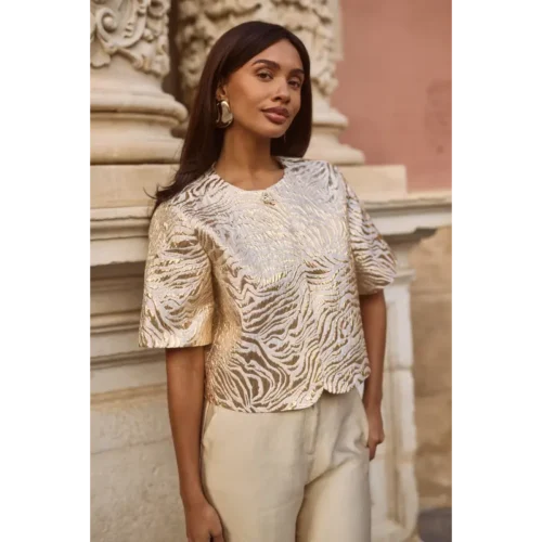 Freebird-Ico_spring_summer_2026_original_1-LIVIA_JACKET_GOLD_LOLANI WIDE_PANTS_GOLD_2 Freebird Jasje Livia 2147 Gold