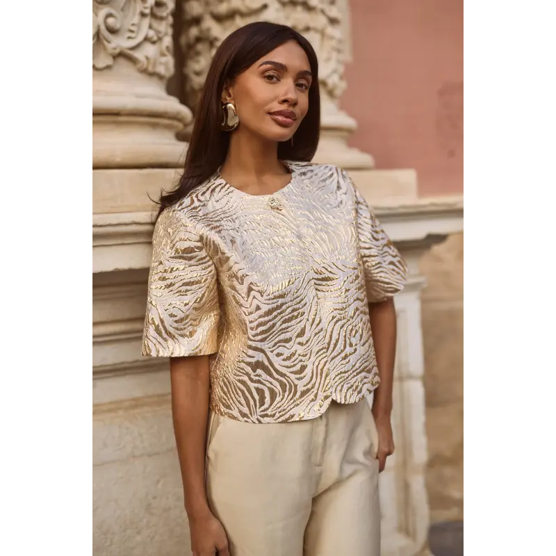 Freebird-Ico_spring_summer_2026_original_1-LIVIA_JACKET_GOLD_LOLANI WIDE_PANTS_GOLD_2 Freebird Jasje Livia 2147 Gold