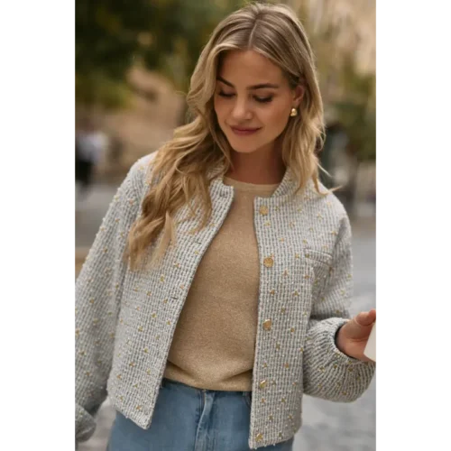 Freebird-Ico_spring_summer_2026_original_1-MELODY PEARL_PANTS_LIGHT BLUE_LOLA_JACKET_OFF-WHITE BLUE_KAILEY_KNITTED PULL_BEIGE_3 Freebird Jasje Lola 2157 Off-White