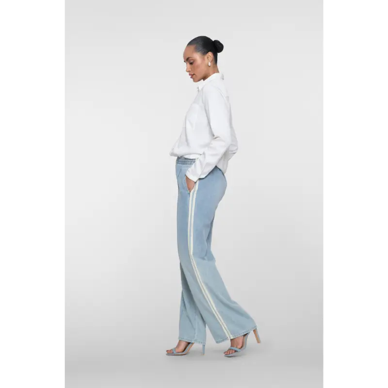 Geisha-Fashi_summer-2026_830_61051-10_6 Geisha Jeans 61051-10 830 Bleached Denim