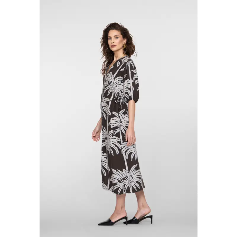 Geisha-Fashi_summer-2026_775_67113-20_3 Geisha Jurk 67113-20 775 Bruin