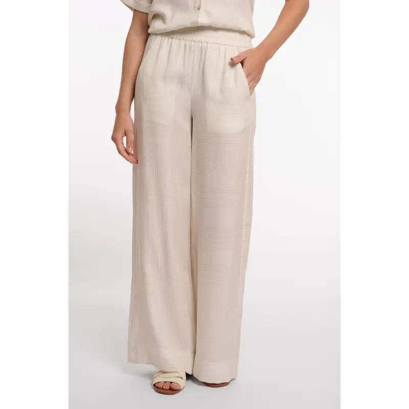 Rino&Pelle_SS26_11037_NourRegular.7002623 Rino & Pelle Broek Nour Regular 7002623 11037 Snow White