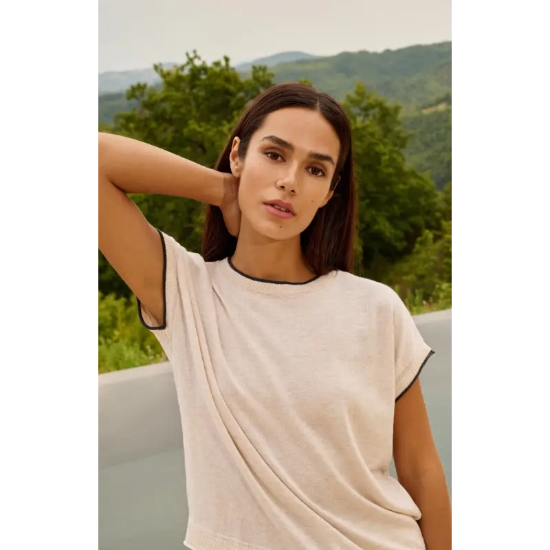 01-000580-605 Off White1 Yaya Top 01-000580-605 990672 Off-White