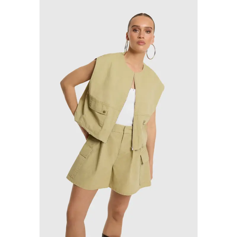 r26062412061 Refined Department Short Uma r2606241206 603 Groen