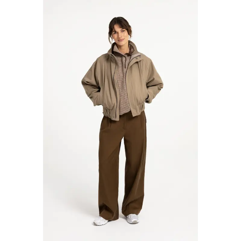 Yaya Jack Kort 02-001080-608 Bruin