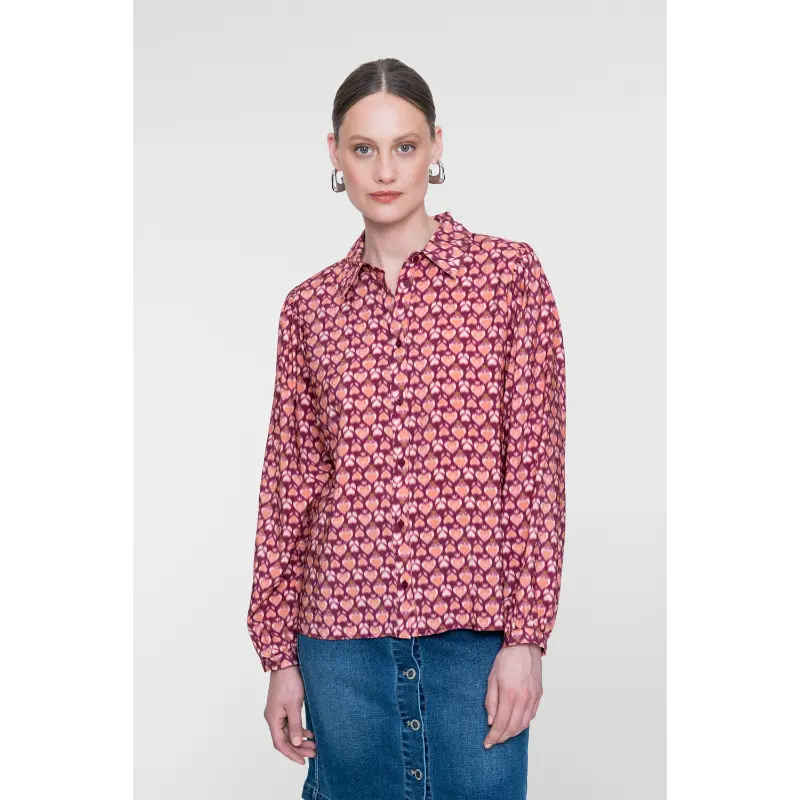 Geisha-Fashi_2026-Winter-1_430_63647-20 Geisha Blouse 63647-20 430 Cassis/Orange