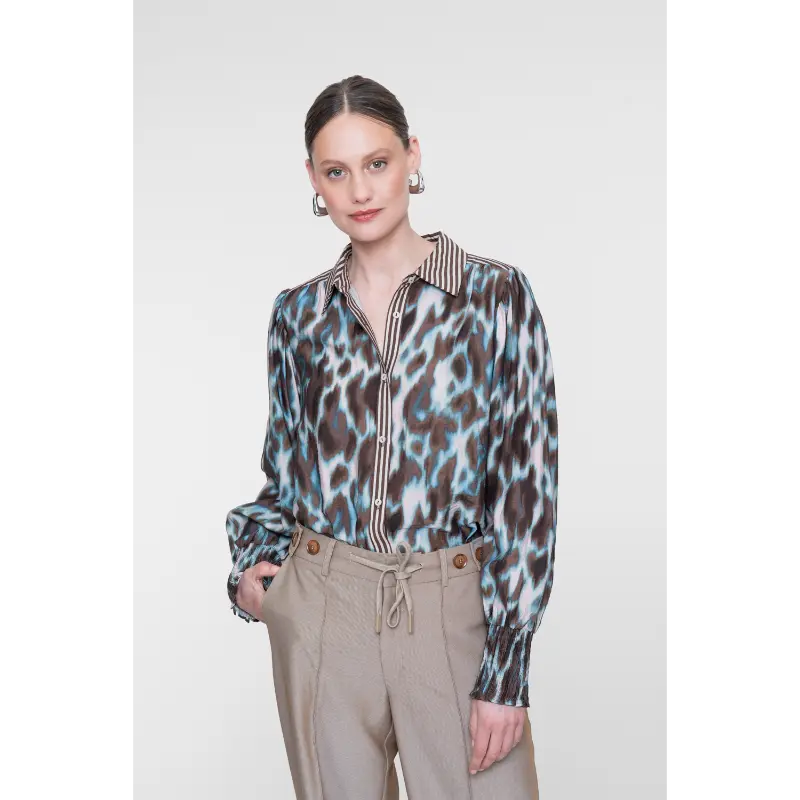 Geisha-Fashi_2026-Winter-1_675_63713-20 Geisha Blouse 63713-20 675 Navy/Brown