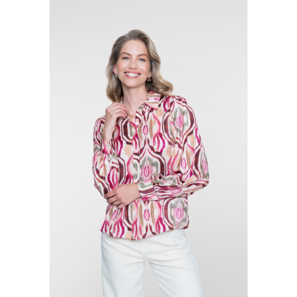 Geisha-Fashi_2026-Winter-1_720_63640-20 Geisha Blouse 63640-20 Sand/Burgundy
